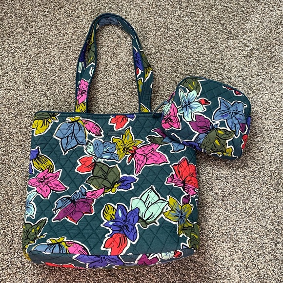 Vera Bradley Handbags - Vera Bradley Tote & Pouch Set